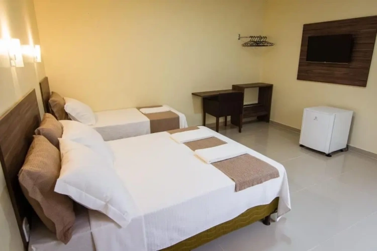 Standard Triple room