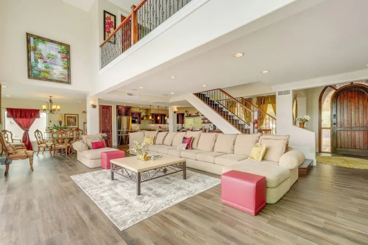 Spacious Arizona Escape - Pool, Hot Tub & Fire Pit