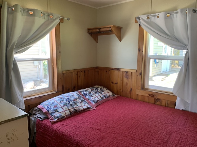 2 Bedrooms Standard room with lake view