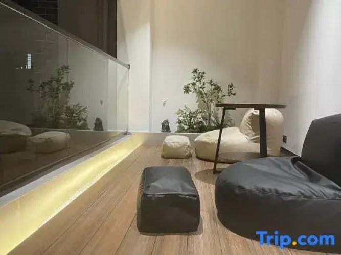 Lazy Inn