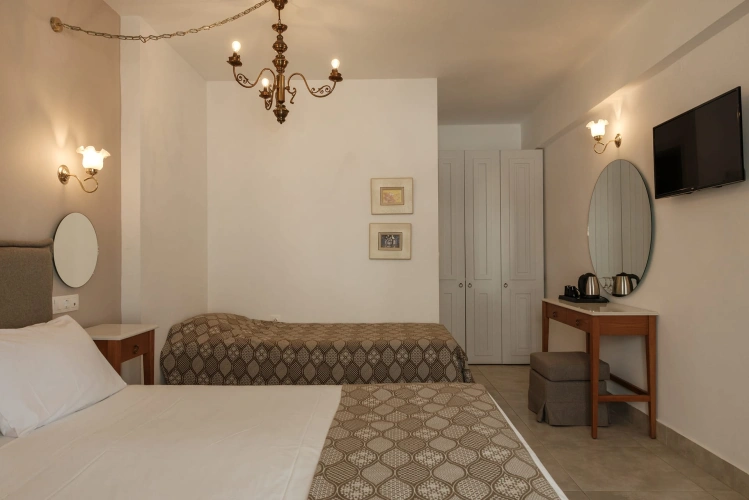 Superior Triple room