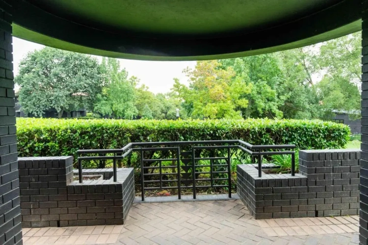 1 Bedroom Apartment with balcony