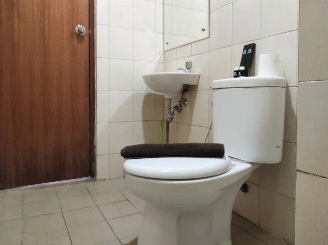 Elegant and Comfy 1BR at Vida View Makasar Apartment