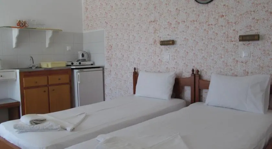 Agios Stefanos Studios & Apartments