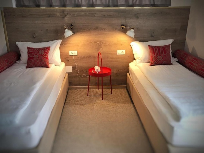 Standard Twin room with balcony