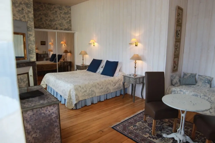 Superior Double Suite with garden view