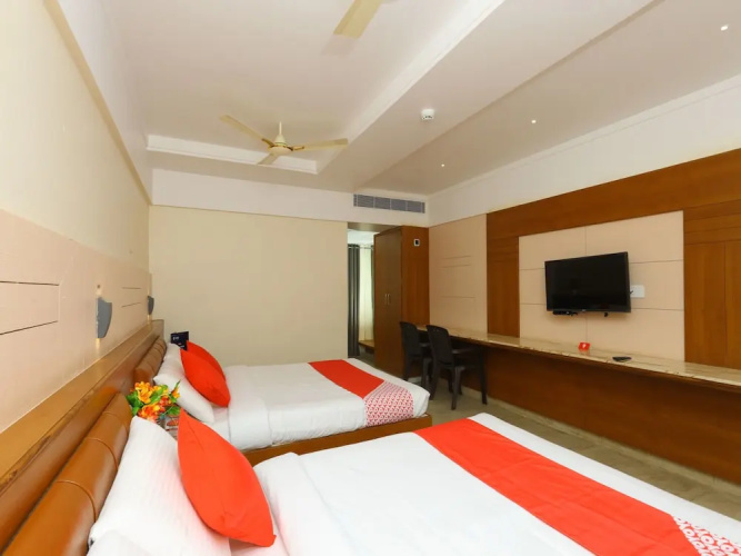 OYO 10700 Padmavathi