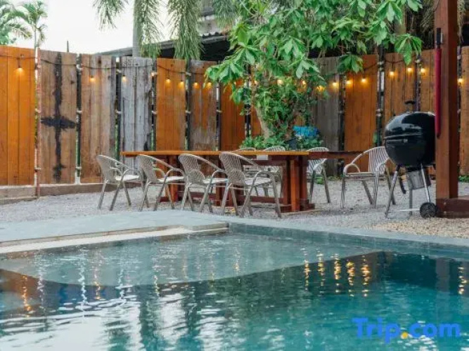Adirek Pool Villa