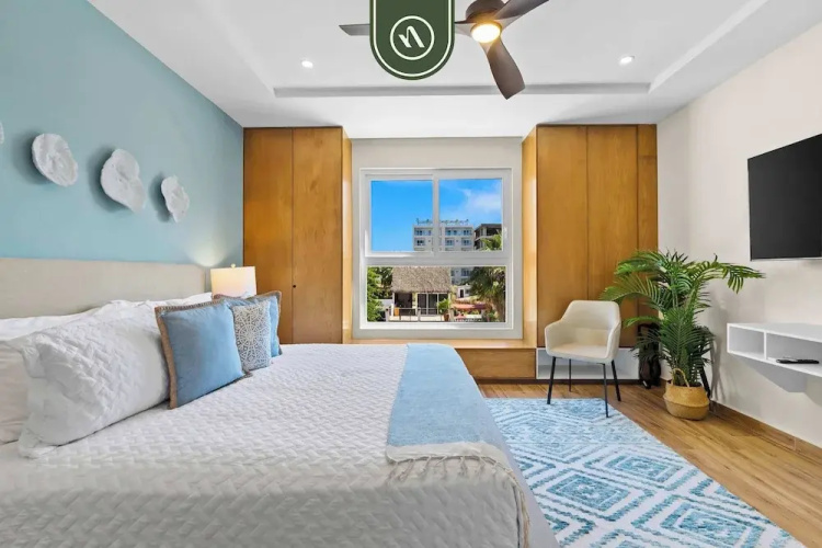 New Stylish 1 BR Condo - Ocean Views - Flex Room