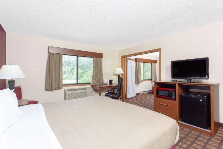 2 Bedrooms Double Suite