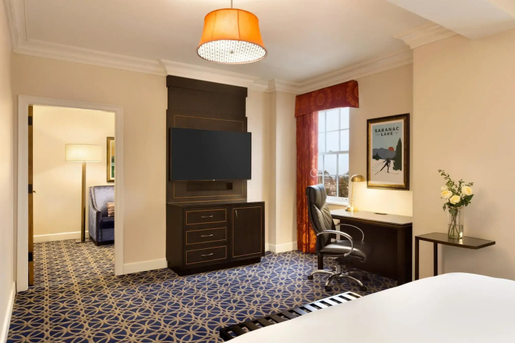 Hotel Saranac Curio Collection By Hilton