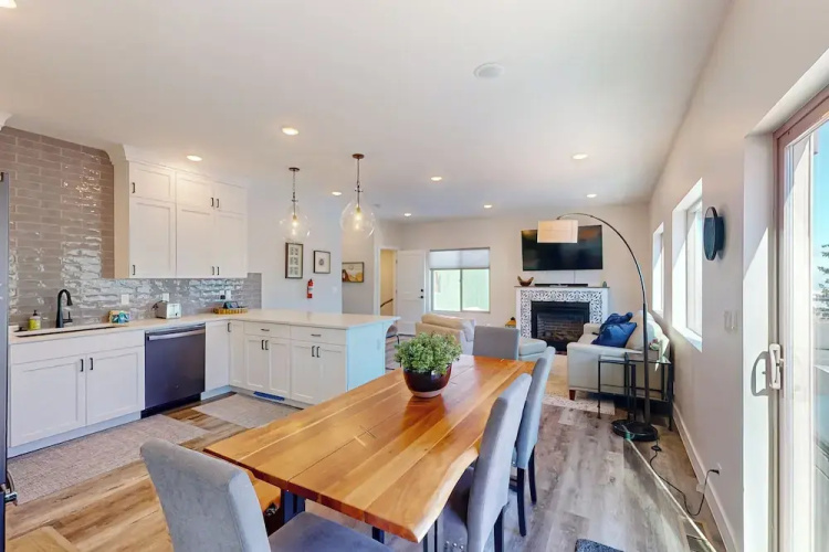 Crooked River 10 A - Entire Home!