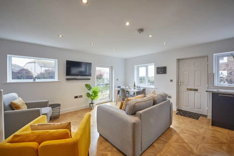 2 Bedrooms Cottage
