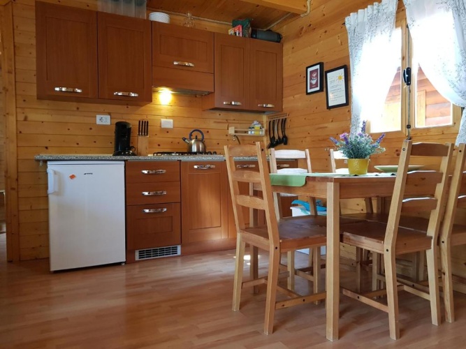 2 Bedrooms Chalet