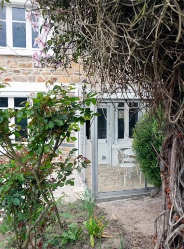 2 Bedrooms Cottage