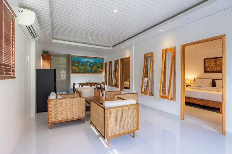 Standard Quadruple Family room