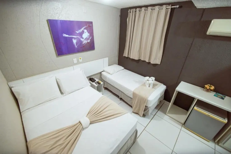Standard Triple room