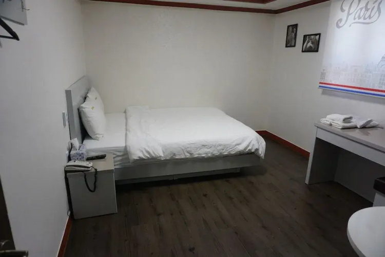 Grim Hotel
