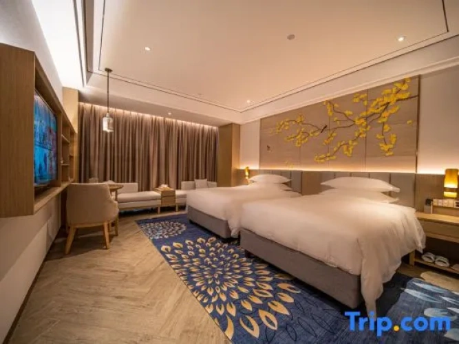 Standard Twin room with city view