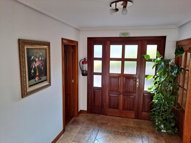 4 Bedrooms Cottage