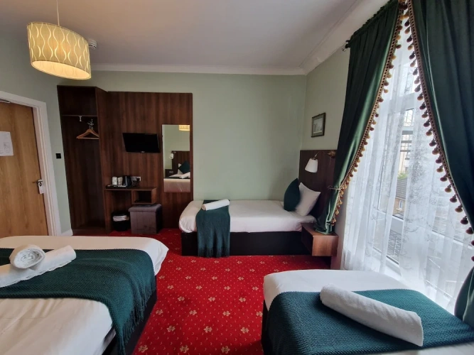 Classic Quadruple room