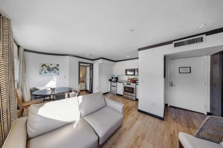 The Shoreline Suites