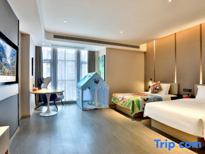 Standard Triple Family room