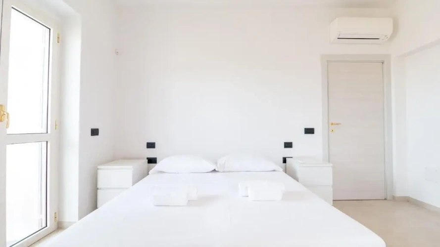 3 Bedrooms Apartment