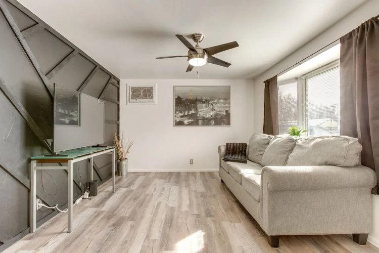 2 Bedrooms Cottage