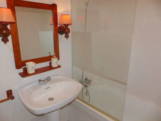 3 Bedrooms Apartment