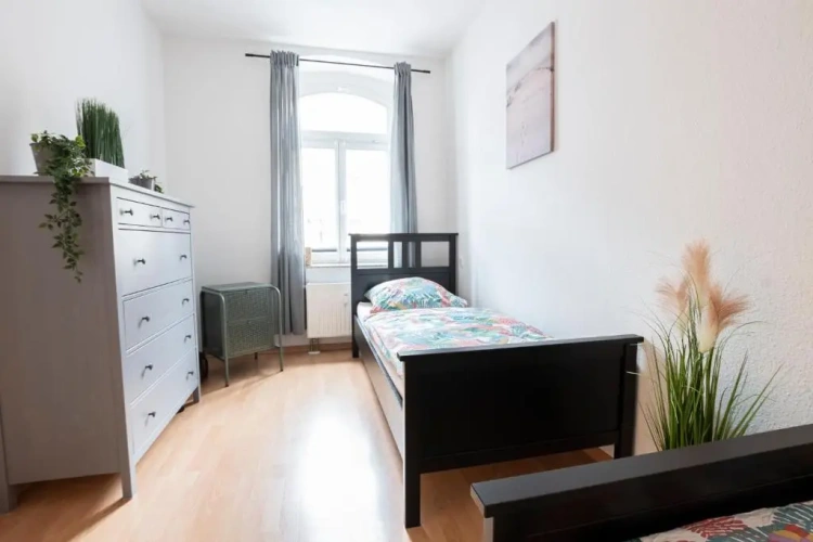 2 Bedrooms Apartment