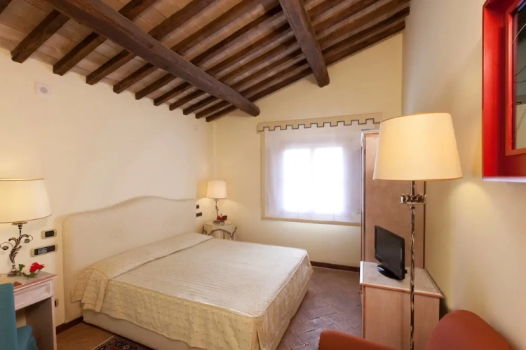 Economy room