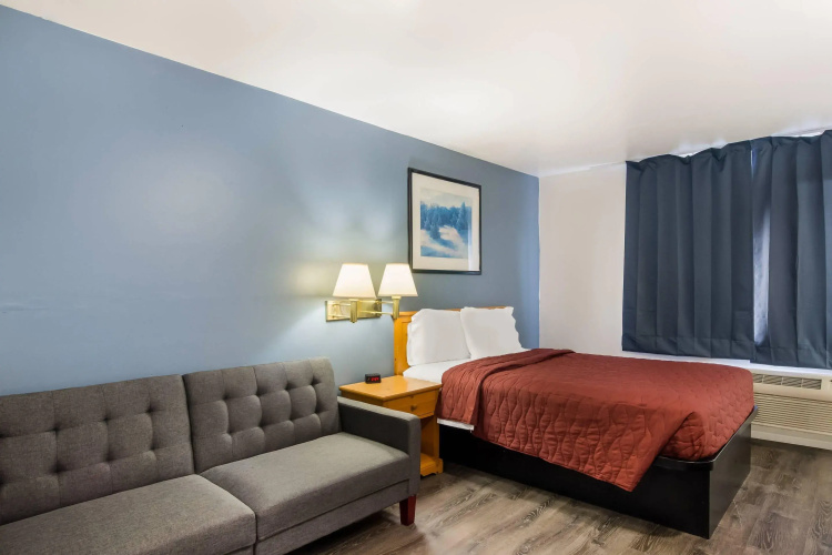 Rodeway Inn & Suites Sidney Historic Downtown I-80