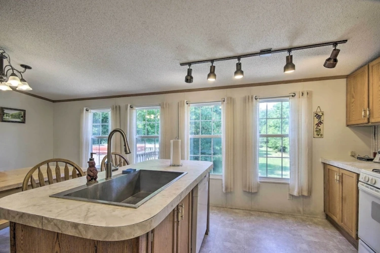 3 Bedrooms Cottage
