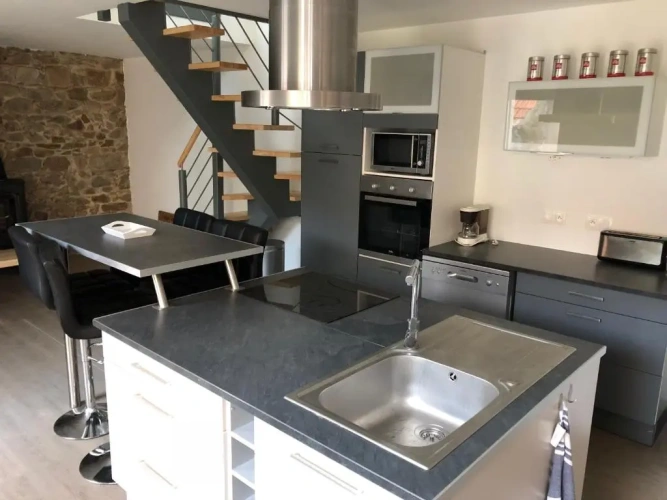3 Bedrooms Cottage