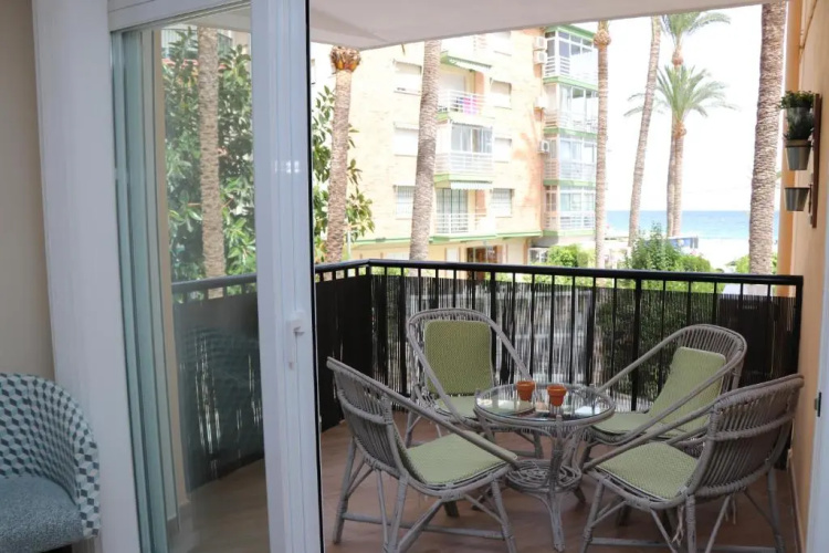 Archanda, apartamento en 1ª línea de playa