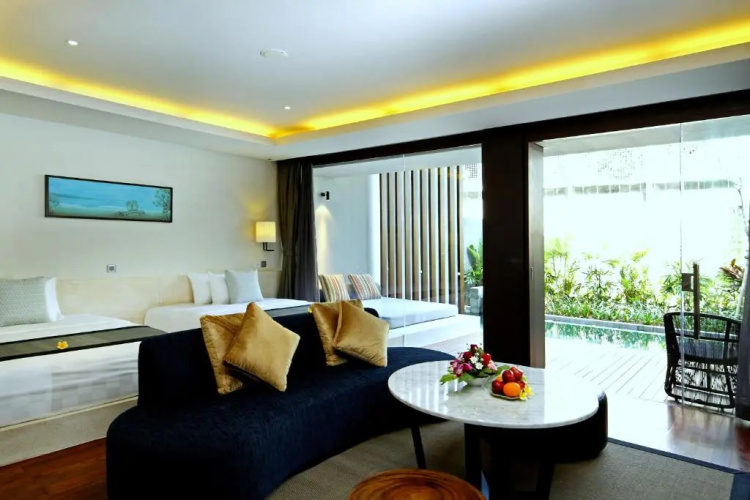 Suites by Watermark Hotel and Spa