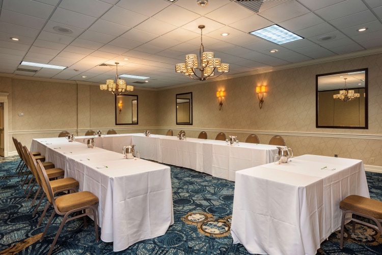 Best Western Plus Strongsville Cleveland photo 25