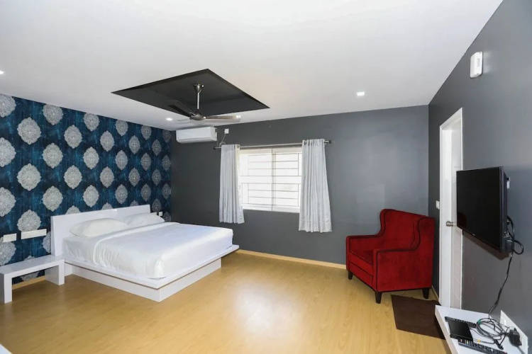 Aston Suites