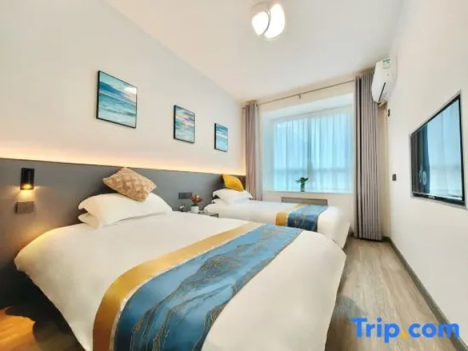 5 Bedrooms Suite with city view