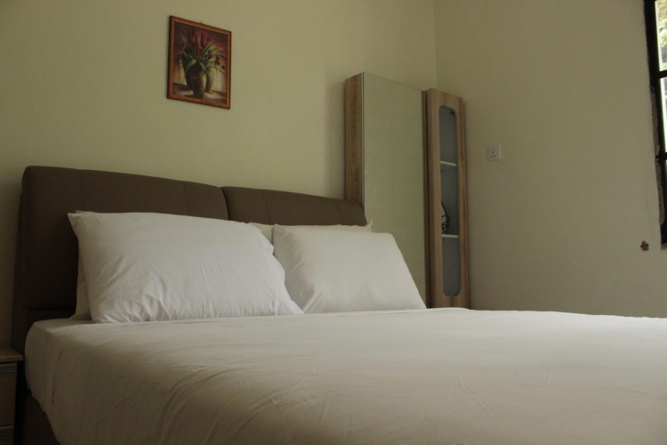 3 Bedrooms Apartment