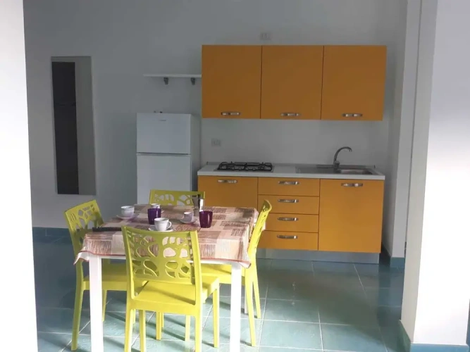 Comfort Double Basement Apartment with partial sea view