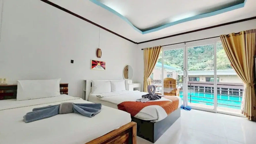 Standard Family room with lake view