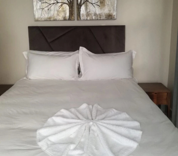 Inviting Stylish 3-bed House With Community Spaces