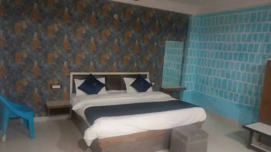Holidays Luxury Hotel & Resort