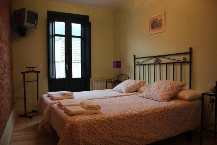 1 Bedroom Apartment with lake view