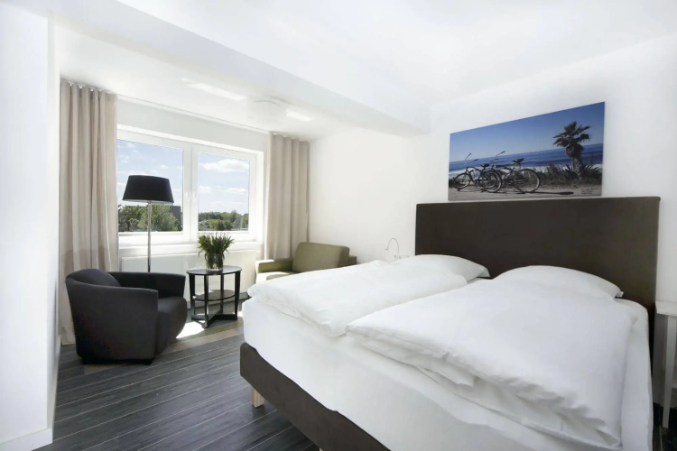 Beach Hotel California