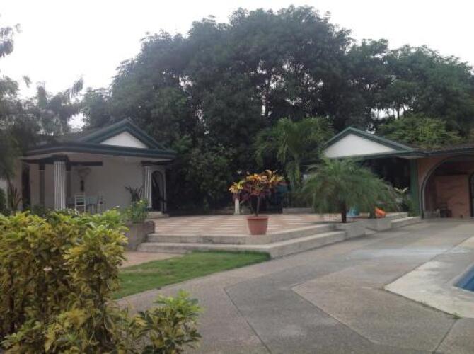 Casa CoronaOver view