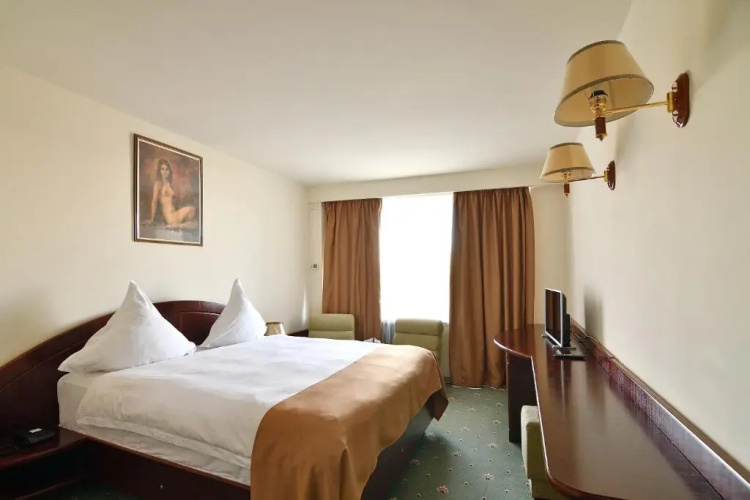 Delta 3 Hotel