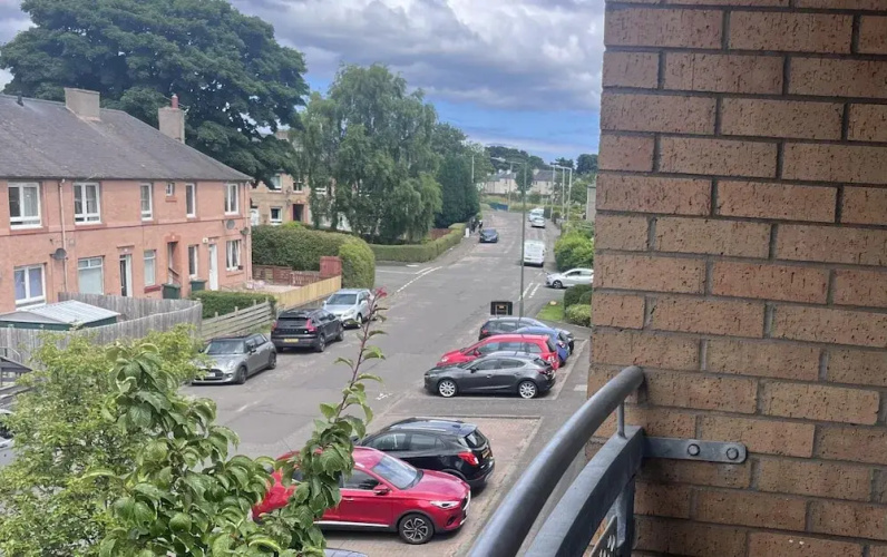 2 Bed Flat - Sleeps 4 - Pets - Parking - Wifi